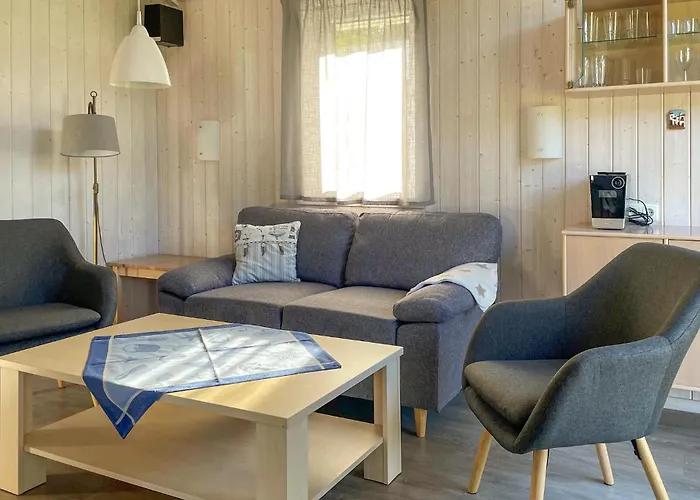 Holiday home Schatzkiste 11 - Dorf 4 O *